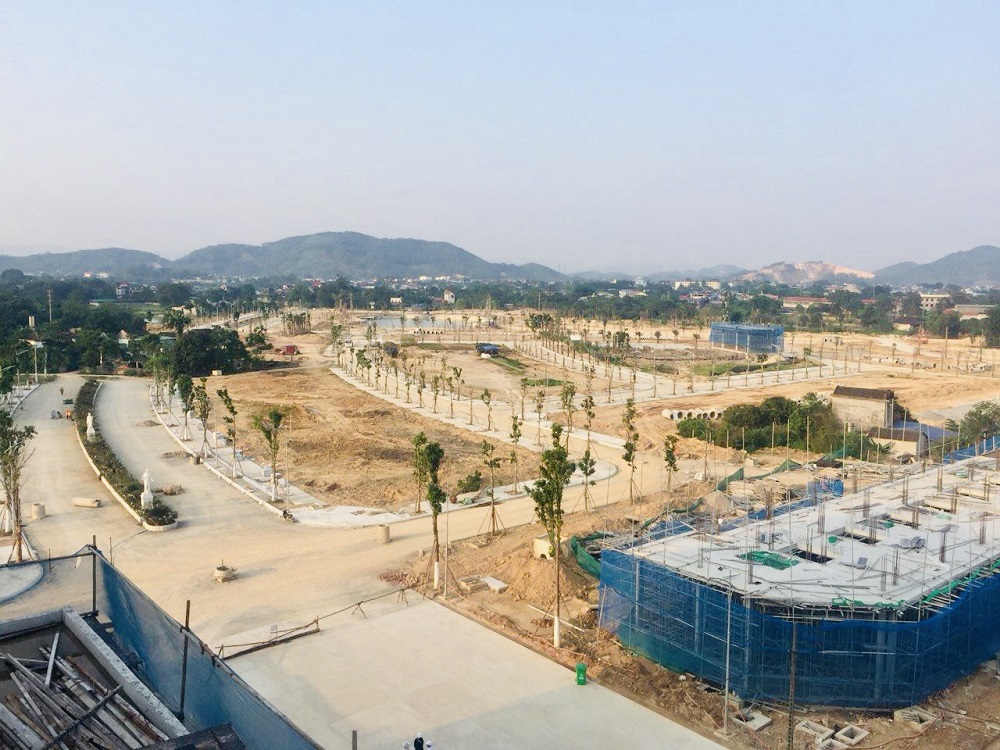 Cơ sở hạ tầng, kỹ thuật, giao th&ocirc;ng được thực hiện song song c&ugrave;ng c&aacute;c hạng mục nh&agrave; ở, tiện &iacute;ch.