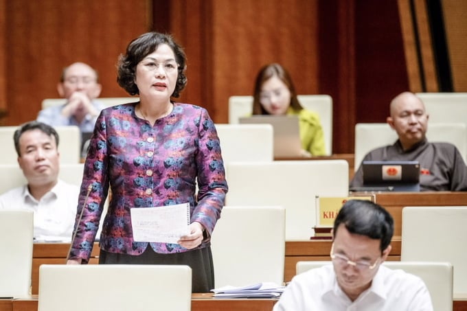 Thống đốc Nguyễn Thị Hồng.