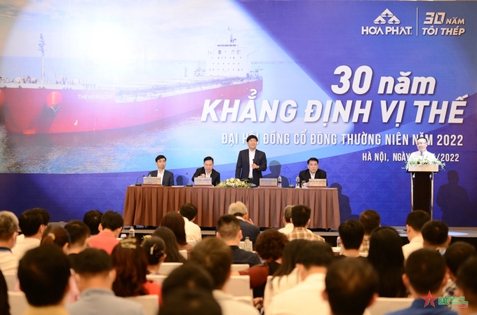 Vốn ho&aacute; Ho&agrave; Ph&aacute;t "bốc hơi" hơn 8.200 tỷ đồng sau đại hội cổ đ&ocirc;ng.