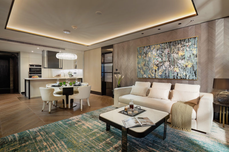 B&ecirc;n trong căn hộ h&agrave;ng hiệu Ritz-Carlton được trang bị nội thất đầy đủ. Ảnh: Masterise Homes
