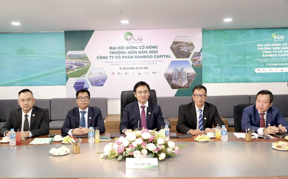 Đo&agrave;n chủ tọa ĐHĐCĐ thường ni&ecirc;n năm 2022 của Bamboo Capital. Ảnh: BCG
