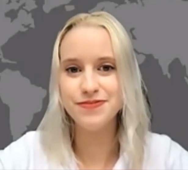 C&ocirc; Nicole Odishaw - Điều phối học thuật chương tr&igrave;nh Maple Bear tại Hệ thống gi&aacute;o dục Sunshine Maple Bear chia sẻ tại tọa đ&agrave;m về kế hoạch triển khai m&ocirc;n học C&ocirc;ng d&acirc;n số trong năm học tới. &nbsp;