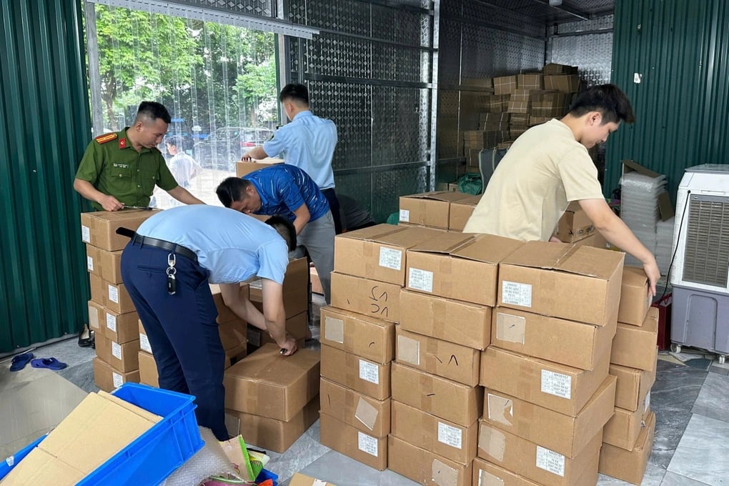 Kho h&agrave;ng của C&ocirc;ng ty Dược mỹ phẩm Ng&acirc;n Korea.