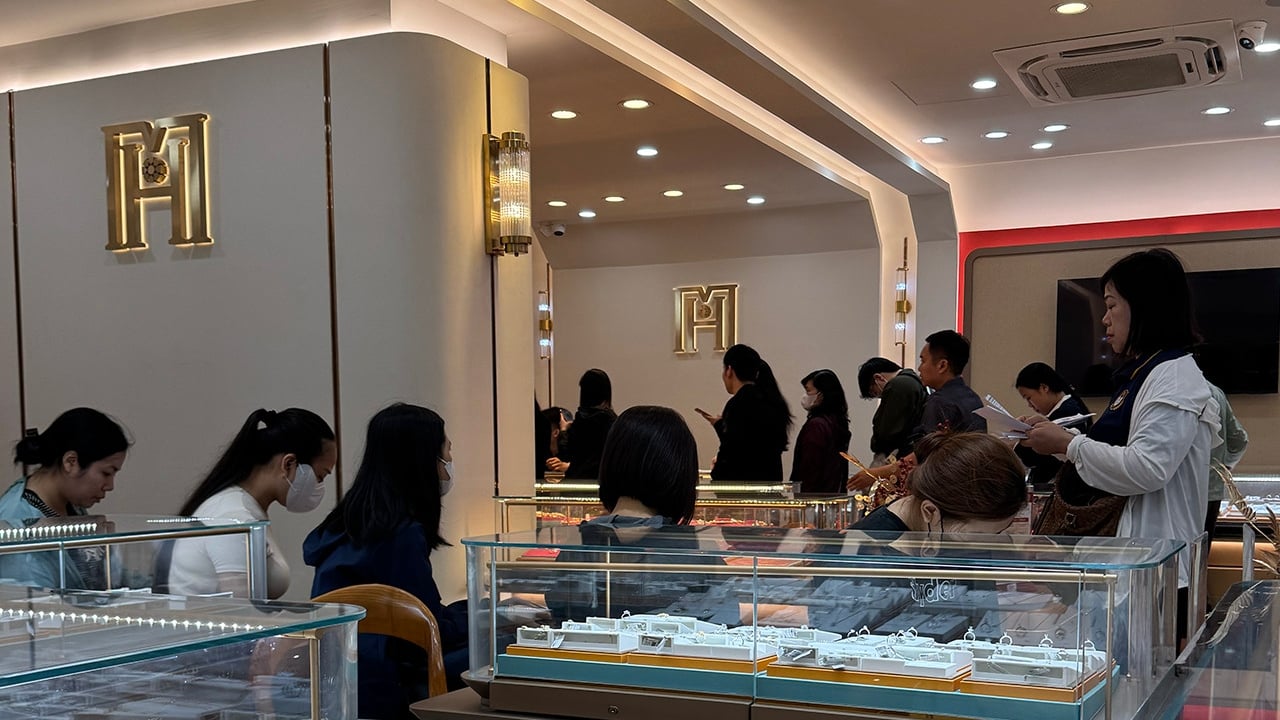 Giá vàng hôm nay 1/6: Vàng miếng tái chiếm mốc 159 triệu/lượng - Ảnh 2
