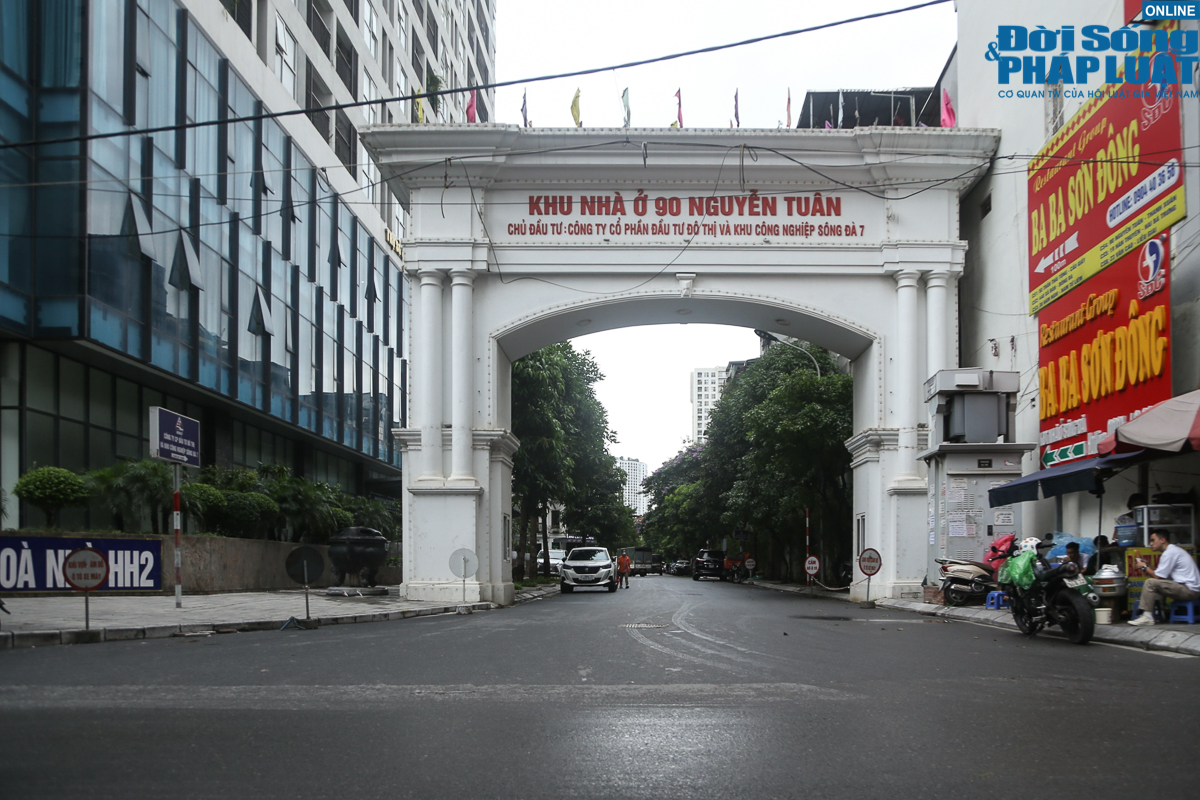 Sau khi đ&atilde; ho&agrave;n tất c&aacute;c thủ tục ph&aacute;p l&yacute;, l&atilde;nh đạo Transerco v&agrave; Urinco 7 đều đồng loạt khẳng định dự &aacute;n 90 Nguyễn Tu&acirc;n kh&ocirc;ng phải dự &aacute;n ch&iacute;nh s&aacute;ch v&agrave; kh&ocirc;ng d&agrave;nh cho c&aacute;n bộ c&ocirc;ng nh&acirc;n vi&ecirc;n (?!?).