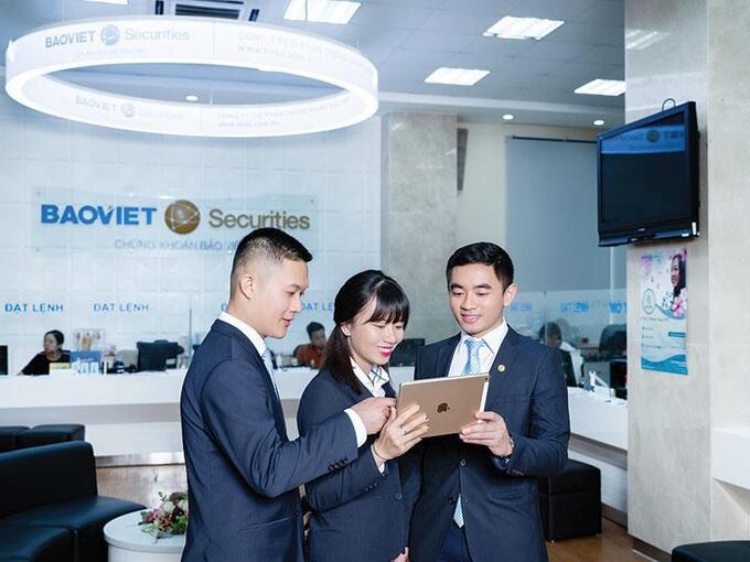 Chứng kho&aacute;n Bảo Việt dự b&aacute;o Thế giới Di động c&oacute; thể bị giảm 80% lợi nhuận, xuống c&ograve;n xuống c&ograve;n 1.231 tỷ đồng trong năm 2023.