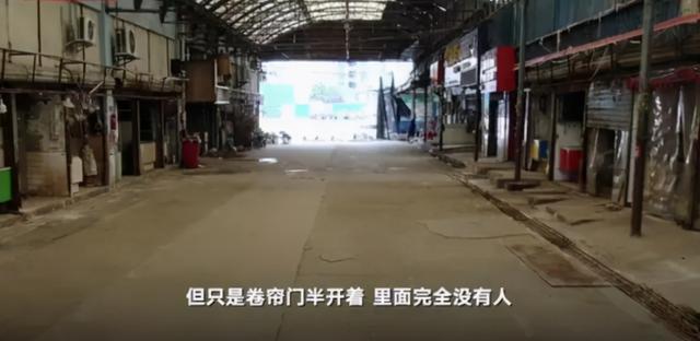 Khung cảnh vắng lặng rợn người bên trong ổ dịch Covid-19 đầu tiên trên thế giới - Ảnh 5