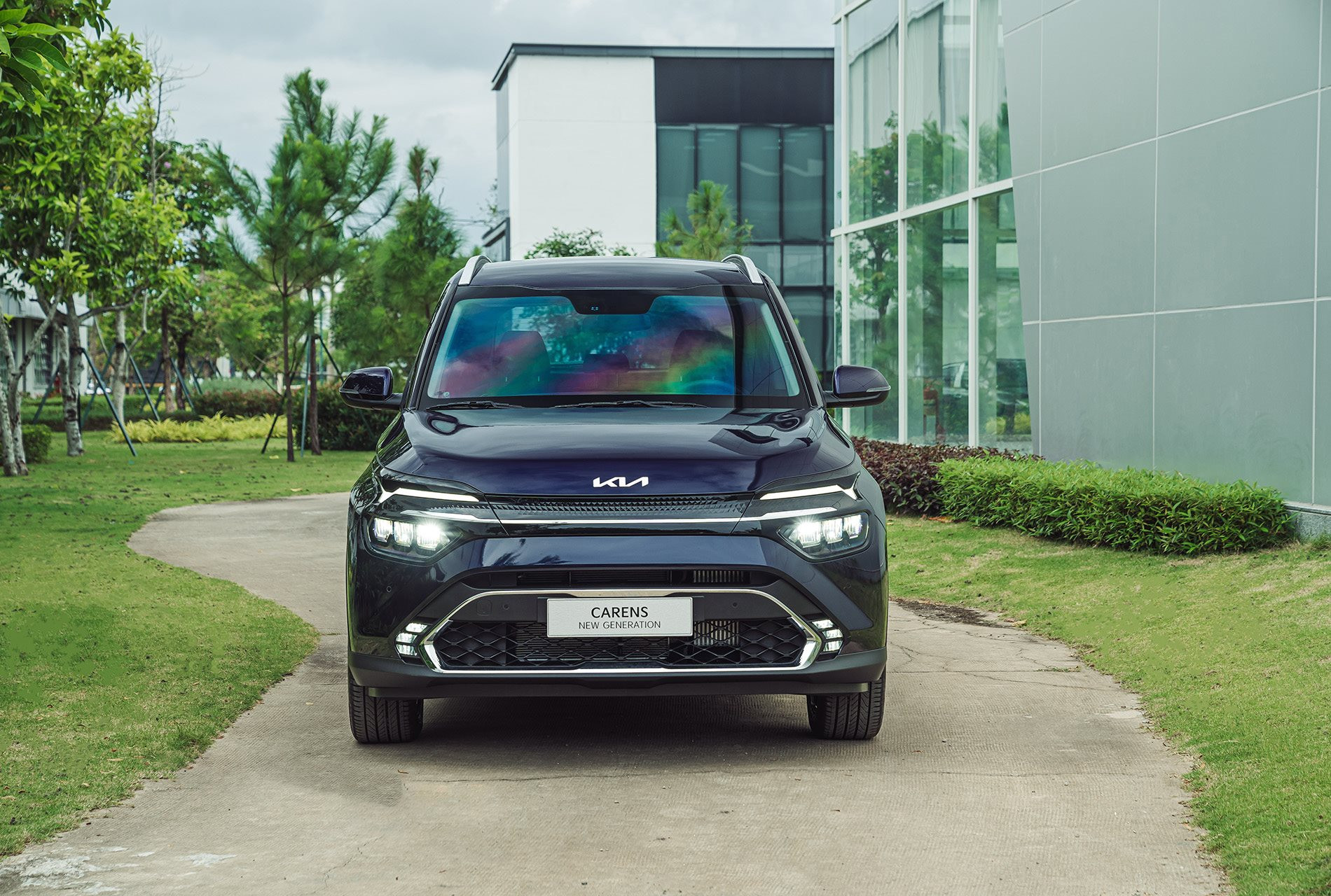 Th&#234;m Kia Carens mở b&#225;n với gi&#225; 619-859 triệu, ph&#226;n kh&#250;c n&#224;y bỗng trở n&#234;n s&#244;i động nhất tại thị trường Việt Nam - Ảnh 4