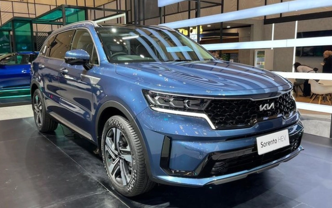Kia Sorento hybird ra mắt thị trường Indonesia.