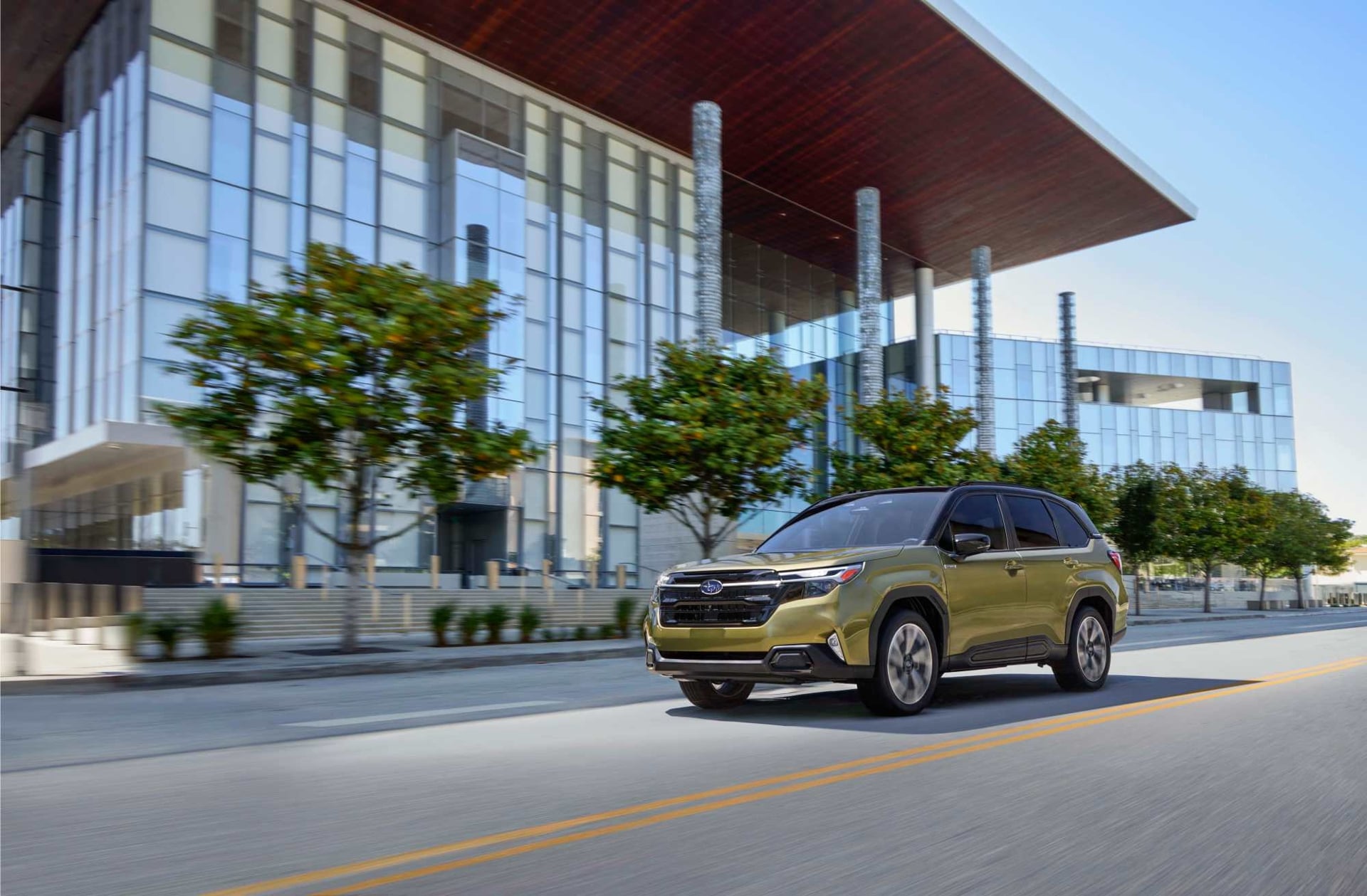 Subaru Việt Nam n&oacute;i g&igrave; về đợt triệu hồi lỗi cửa sổ trời tr&ecirc;n Forester?
