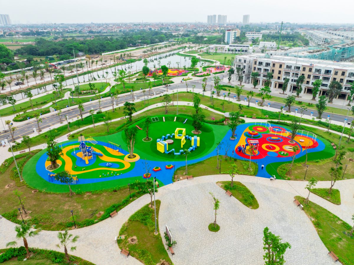 Hệ cảnh quan xanh, mặt nước v&agrave; c&ocirc;ng vi&ecirc;n li&ecirc;n ho&agrave;n gi&uacute;p Vinhomes Wonder City định h&igrave;nh chuẩn sống xanh tại ph&iacute;a T&acirc;y H&agrave; Nội.
