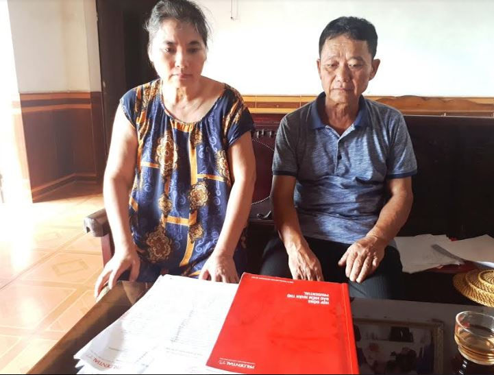 &Ocirc;ng Chung c&ugrave;ng vợ bức x&uacute;c v&igrave; Bảo hiểm Prudential g&acirc;y kh&oacute; dễ, kh&ocirc;ng giải quyết quyền lợi cho người bảo hiểm