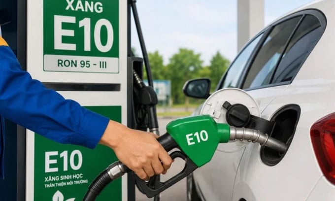 Gi&aacute; xăng E10 giảm về s&aacute;t 22.000 đồng/l&iacute;t.