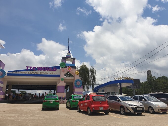 C&ocirc;ng ty CP Du lịch Th&agrave;nh Th&agrave;nh C&ocirc;ng L&acirc;m Đồng từng bị xử phạt, buộc th&aacute;o dỡ c&aacute;c c&ocirc;ng tr&igrave;nh sai phạm nhưng đến nay vẫn "hi&ecirc;n ngang" tồn tại v&agrave; tiếp tục xin cấp ph&eacute;p.