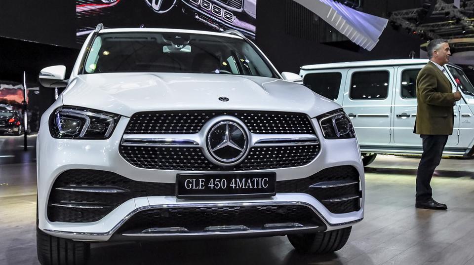 Việt Nam: Triệu hồi số lượng lớn &#244; t&#244; Mercedes-Benz do lỗi chập điện - Ảnh 1