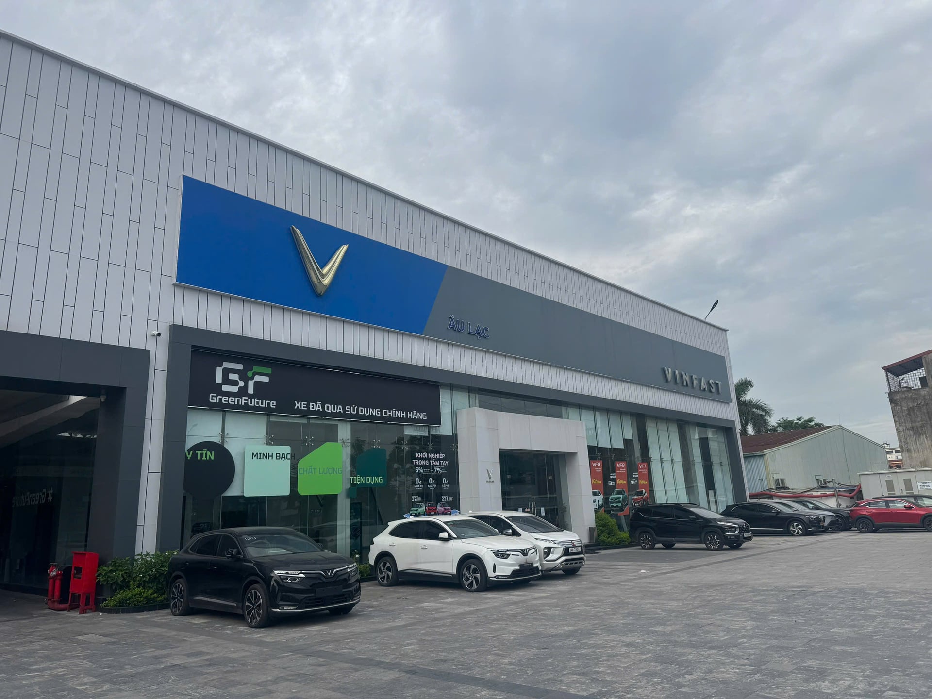 Trụ sở C&ocirc;ng ty TNHH &ocirc; t&ocirc; &Acirc;u Lạc.