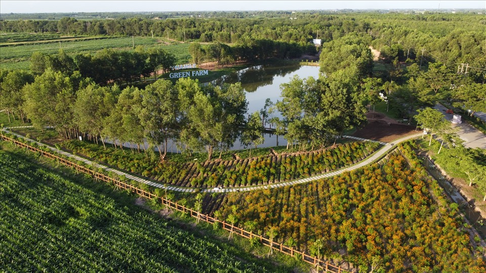 Việc ra mắt hệ thống trang trại sinh th&aacute;i Green Farm th&acirc;n thiện với thi&ecirc;n nhi&ecirc;n, nằm trong chiến lược ph&aacute;t triển bền vững, bảo vệ m&ocirc;i trường của Vinamilk.