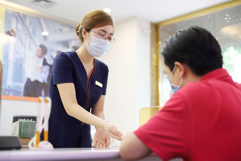 Hỗ trợ doanh nghiệp m&ugrave;a Covid: SHB miễn ph&iacute; chuyển khoản qua Ebank, tặng t&agrave;i khoản số đẹp &amp; h&agrave;ng loạt c&aacute;c ưu đ&atilde;i miễn ph&iacute; kh&aacute;c.