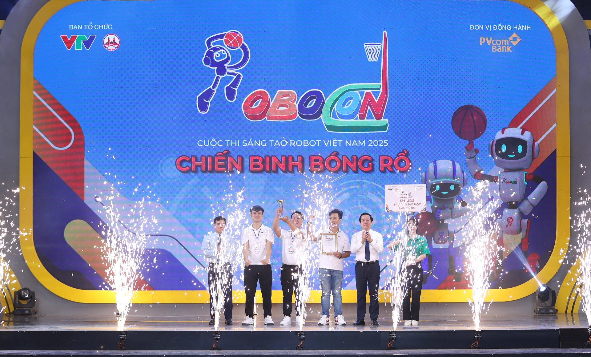 Đội tuyển LH-UDS trường Đại học Lạc Hồng đ&atilde; xuất sắc gi&agrave;nh giải Nhất cuộc thi Robocon Việt Nam 2025