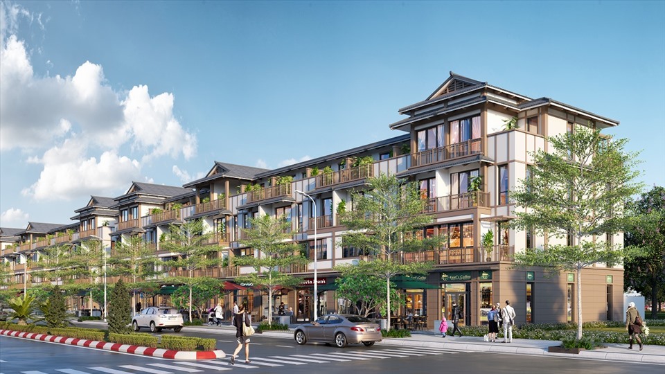 Ph&acirc;n khu phố Đ&ocirc;ng Imperia Grand Plaza Đức Ho&agrave; sở hữu kiến tr&uacute;c &Aacute; Đ&ocirc;ng đương đại h&agrave;i ho&agrave;, l&agrave; điểm nhấn độc đ&aacute;o tr&ecirc;n tuyến phố thương mại sầm uất.&nbsp;