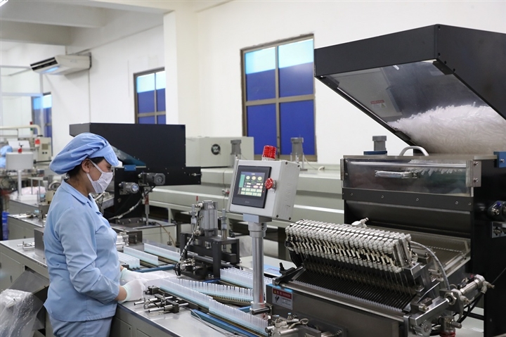 Sản phẩm bơm ti&ecirc;m m&agrave; T&amp;T Group t&agrave;i trợ c&oacute; quy tr&igrave;nh sản xuất nghi&ecirc;m ngặt, được Bộ Y tế cấp giấy chứng nhận chất lượng.