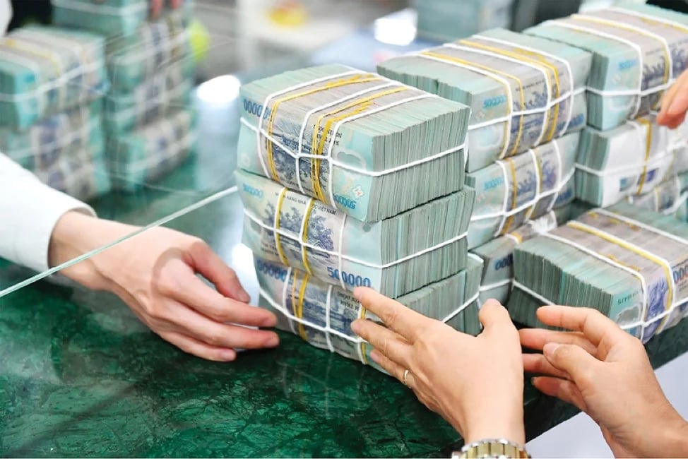 Nhiều ngân hàng đồng loạt điều chỉnh lãi suất cho vay - Ảnh 1