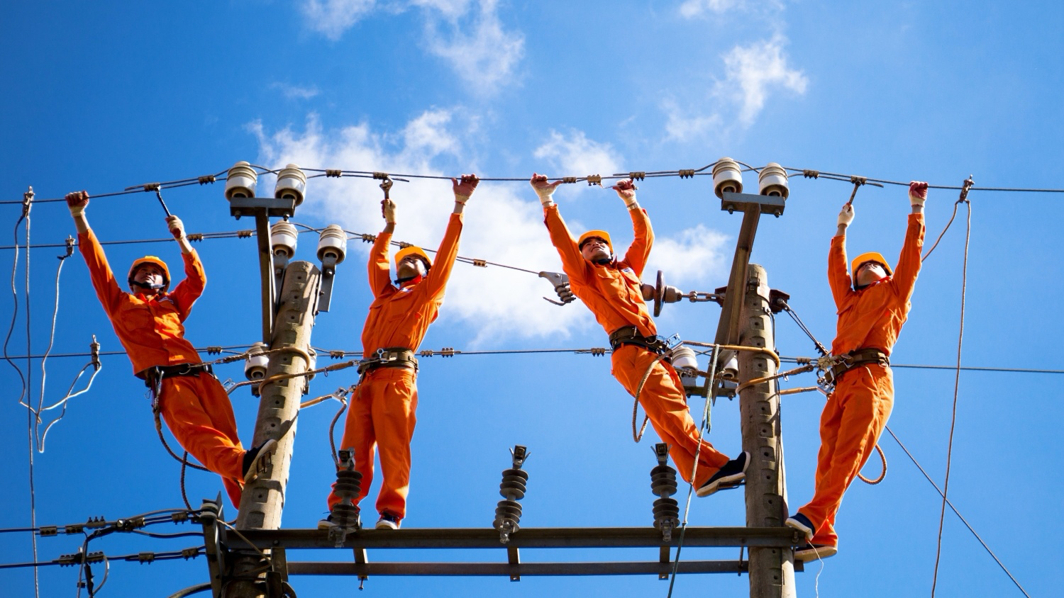 EVN cho biết, khu vực miền Bắc sẽ được đảm bảo cung ứng đủ điện từ ng&agrave;y mai (23/6).