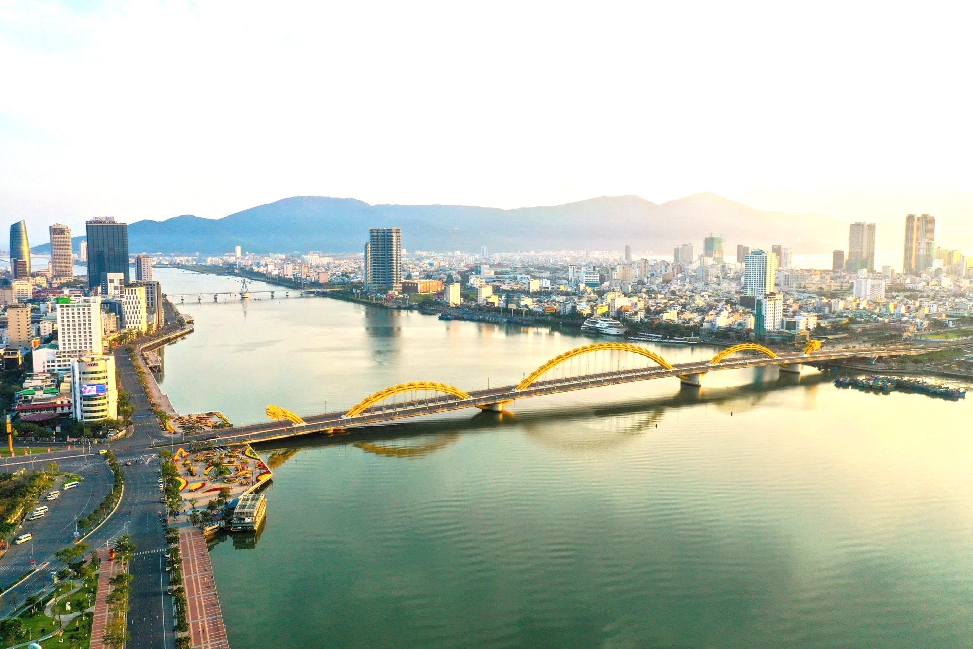 Đ&agrave; Nẵng đề xuất điều chỉnh bảng gi&aacute; đất với mức cao nhất hơn 340 triệu đồng/m2 tại đường Bạch Đằng.