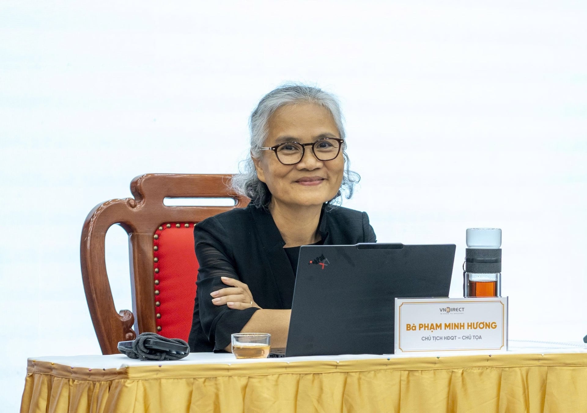 Ph&aacute;t biểu tại ĐHĐCĐ thường ni&ecirc;n 2026, b&agrave; Phạm Minh Hương - Chủ tịch HĐQT VNDIRECT, nhấn mạnh mục ti&ecirc;u của c&ocirc;ng ty chứng kho&aacute;n n&agrave;y trong thời gian tới l&agrave; quay trở lại đường đua.