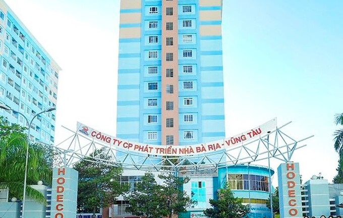 L&atilde;nh đạo Hodeco bị buộc b&aacute;n giải chấp cổ phiếu.
