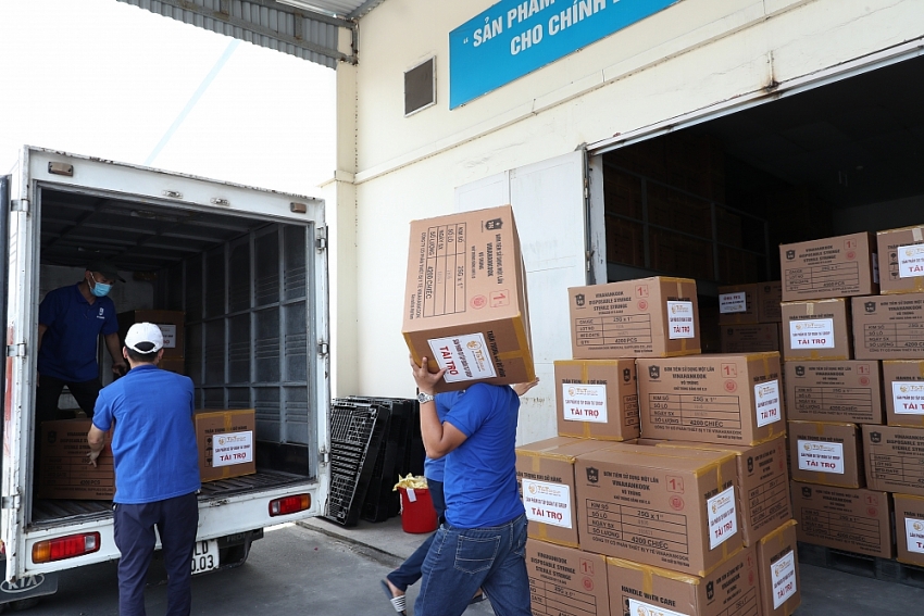 T&amp;T Group tài trợ toàn bộ bơm kim tiêm cho chiến dịch tiêm 150 triệu liều vắc xin phòng COVID-19 - Ảnh 2