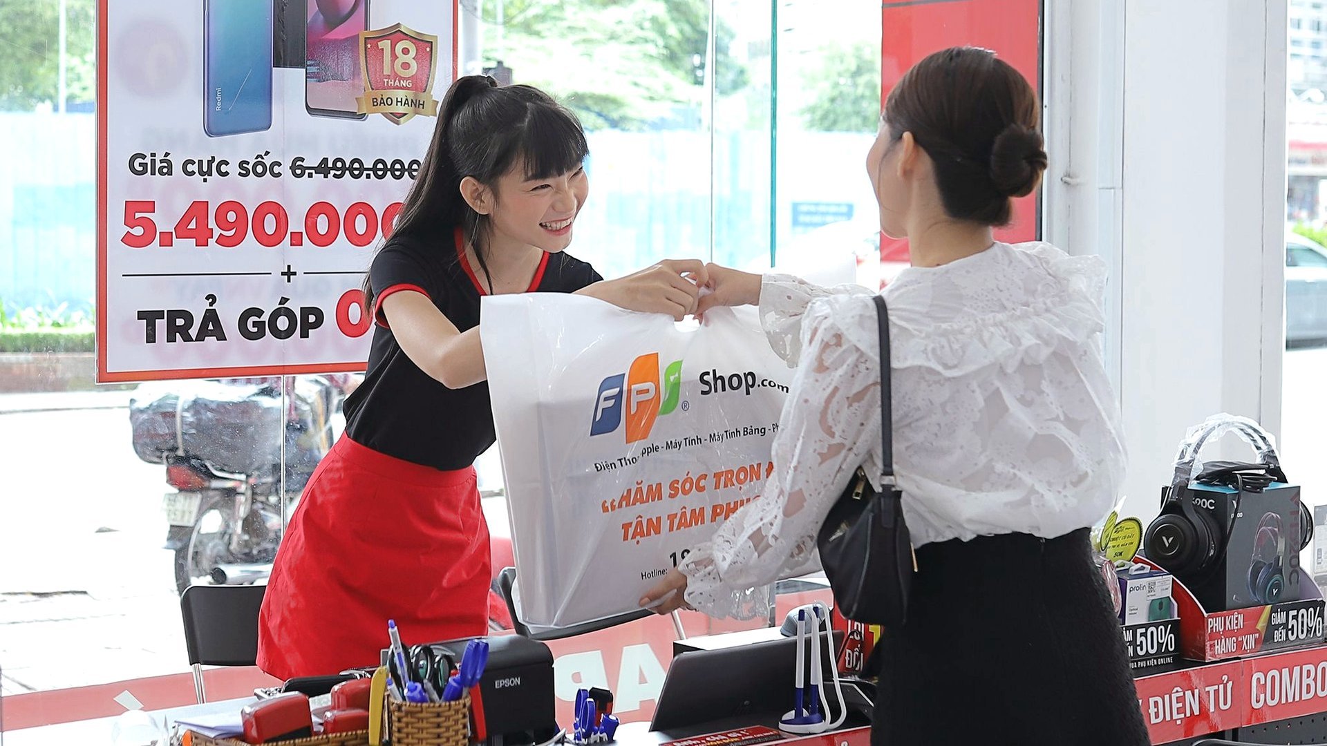 FPT Retail được kỳ vọng sẽ l&atilde;i&nbsp;184 tỷ đồng trong qu&yacute; II/2025, tăng tới 283% so với c&ugrave;ng kỳ.