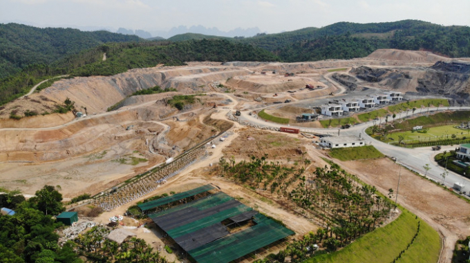 To&agrave;n cảnh dự &aacute;n Ivory Villas Resort H&ograve;a B&igrave;nh đang được thi c&ocirc;ng, ph&aacute; tan tầng thực vật