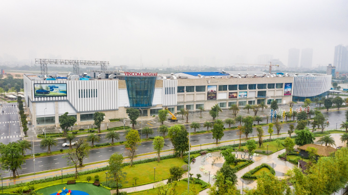 Vincom Mega Mall Smart City dự kiến khai trương trong năm 2021 l&agrave; t&acirc;m điểm ch&uacute; &yacute; của thị trường b&aacute;n lẻ.
