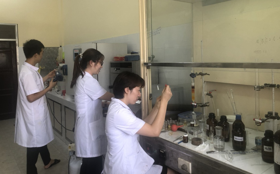 Việt Nam tổng hợp thành công thuốc điều trị SARS-CoV-2 - Ảnh 1