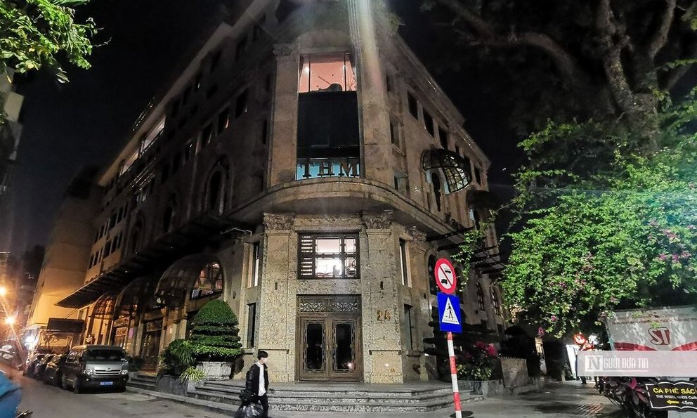 Tập đo&agrave;n T&acirc;n Ho&agrave;ng Minh sẽ tạm dừng kinh doanh tại c&aacute;c chi nh&aacute;nh ở Tp.HCM v&agrave; c&aacute;c tỉnh th&agrave;nh kh&aacute;c tr&ecirc;n cả nước kể từ 1/7. Việc n&agrave;y nhằm hạn chế chi ph&iacute;, dồn tiền trả nh&agrave; đầu tư tr&aacute;i phiếu sau khi l&atilde;nh đạo của tập đo&agrave;n n&agrave;y bị bắt giam. (Ảnh: Hữu Thắng)