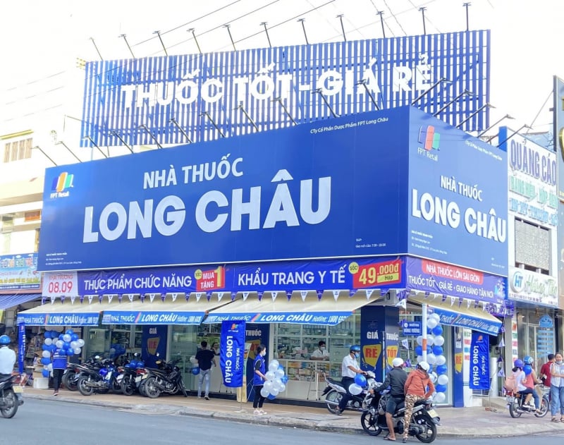 Cuộc đua b&#225;n lẻ dược phẩm: Kẻ tăng tốc, người chờ điểm h&#242;a vốn - Ảnh 2