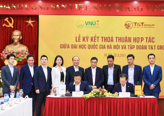 Tập đo&agrave;n T&amp;T Group v&agrave; ĐHQGHN k&yacute; kết thỏa thuận hợp t&aacute;c chiến lược v&agrave; to&agrave;n diện&nbsp; &nbsp;