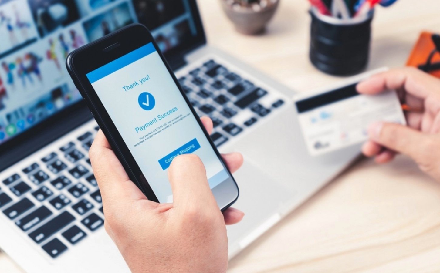 Ho&aacute; đơn từ 5 triệu trở l&ecirc;n bắt buộc phải thanh to&aacute;n kh&ocirc;ng d&ugrave;ng tiền mặt theo Nghị định 181 năm 2025 của Ch&iacute;nh phủ c&oacute; hiệu lực thi h&agrave;nh từ 1/7