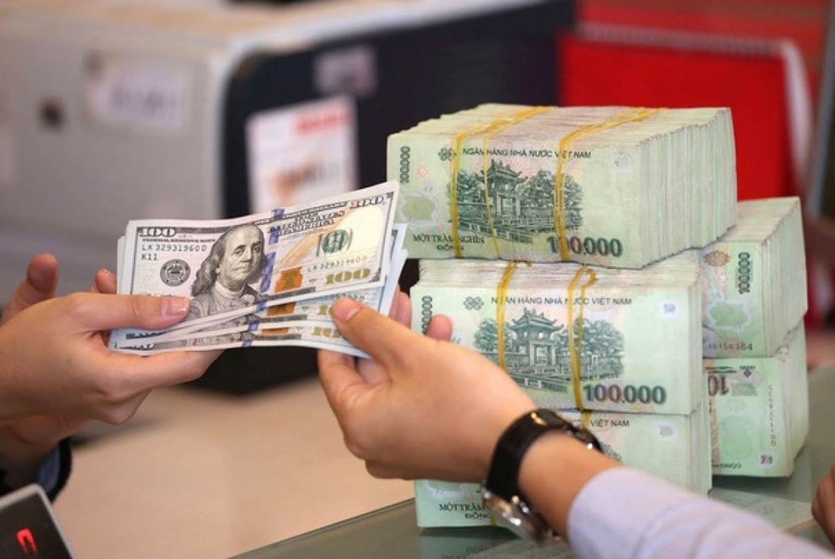 Tỷ gi&#225; hướng tới 26.000 đồng/USD, NHNN mạnh tay can thiệp - Ảnh 1