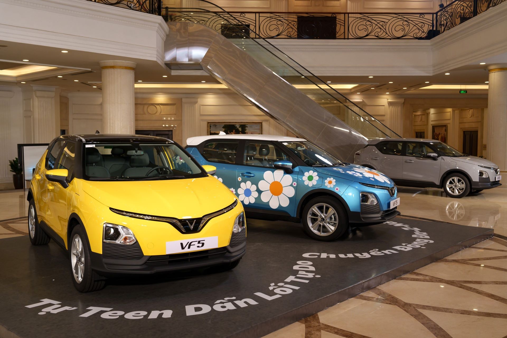 Với doanh số b&aacute;n ấn tượng của qu&yacute; I/2024, VF 5 Plus l&agrave; mẫu xe được người&nbsp;d&ugrave;ng&nbsp;ưa th&iacute;ch h&agrave;ng&nbsp;đầu&nbsp;tại Việt Nam.