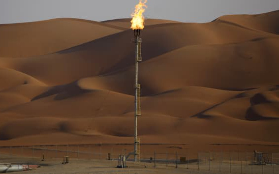 Giải m&#227; nguy&#234;n nh&#226;n khiến gi&#225; dầu tăng vọt - Ảnh 1