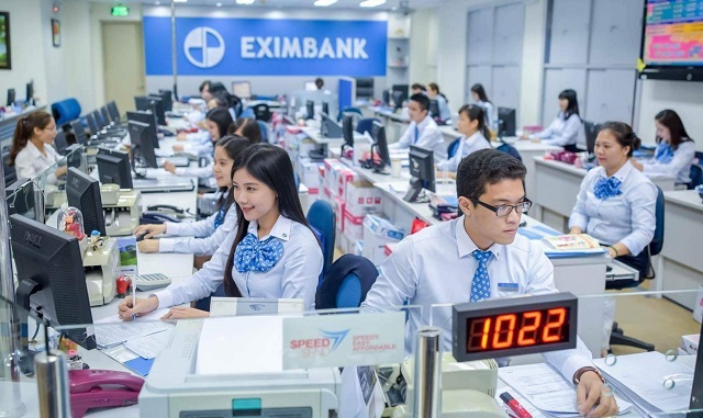 "C&aacute;c vấn đề nội tại của Eximbank", nhất l&agrave; "cuộc chiến" tranh gi&agrave;nh quyền lực ở bộ phận thượng tầng ng&acirc;n h&agrave;ng chưa y&ecirc;n ổn trong 5 năm qua.