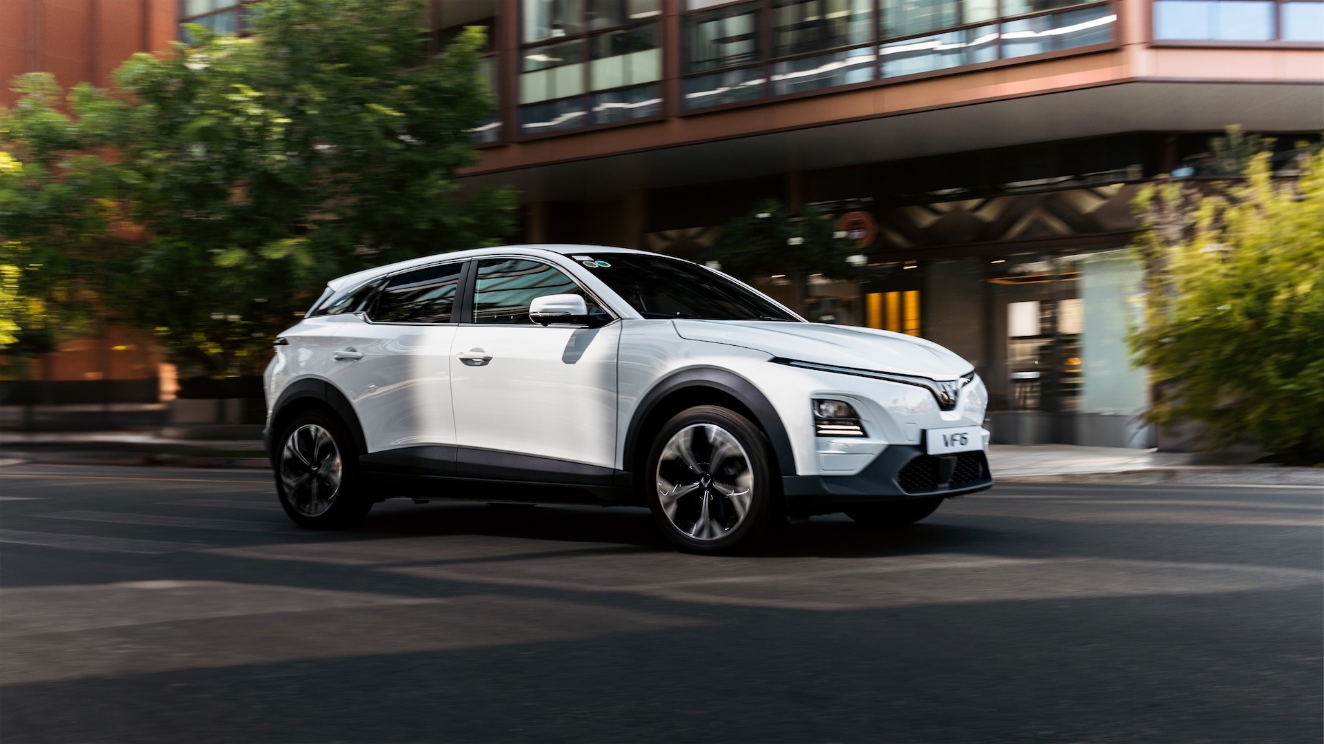 Trước giờ G sự kiện “Thu xăng - Đổi điện”: Người H&#224; Nội h&#225;o hức đợi “bung lụa” l&#234;n đời xe điện - Ảnh 2