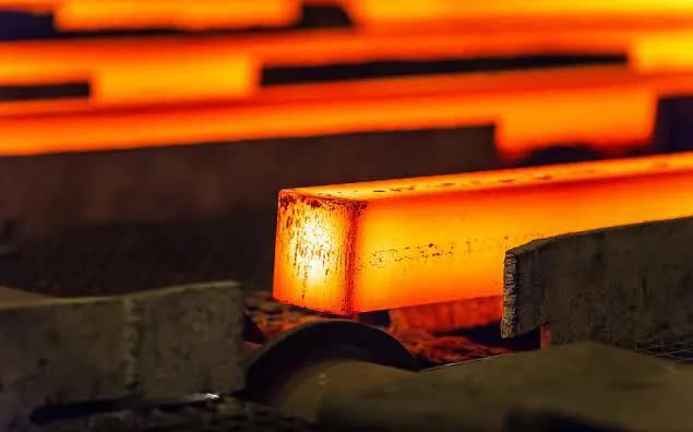 Thép cuộn cán nóng Mỹ vượt 1.700 USD/tấn, dự báo sẽ tiếp tục tăng - Ảnh 1