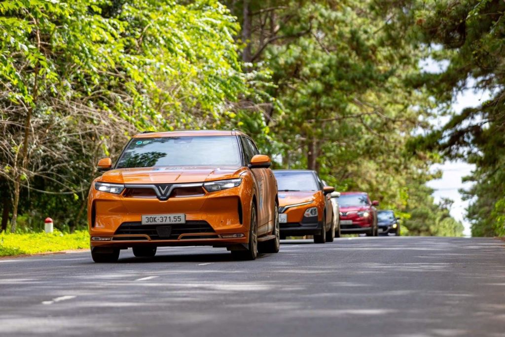 Anh Tuấn đ&aacute;nh gi&aacute; cao trải nghiệm tiện nghi tr&ecirc;n xe &nbsp;