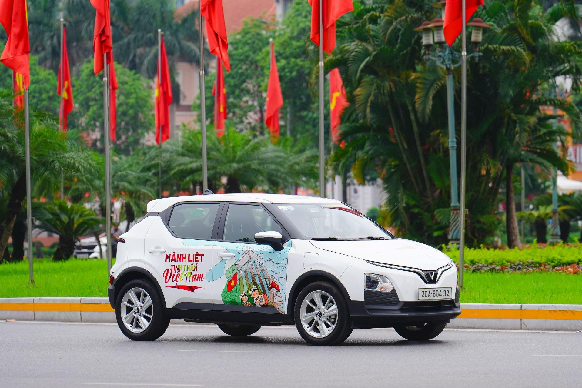 Kh&#225;ch mua &#244; t&#244; điện VinFast sung sướng khi chi ph&#237; nu&#244;i xe h&#224;ng th&#225;ng chỉ l&#224; tiền rửa xe - Ảnh 1