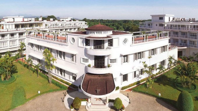 Kh&aacute;ch sạn Azerai La Residence Huế.