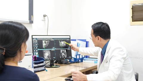 Thoát "cửa tử" trong giờ vàng: Ca đại phẫu tim mạch ngoạn mục tại Vinmec Central Park - Ảnh 1