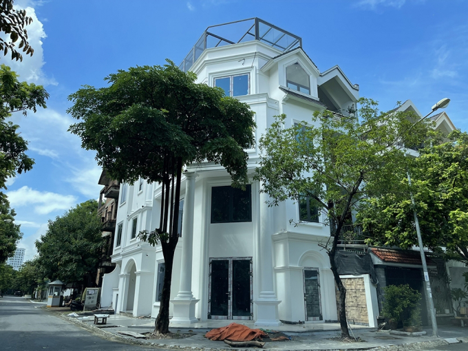 Một công trinh đang được cải tạo, sửa chữa.